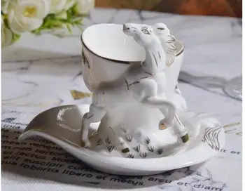 3D Frumos relief cal Cana cu farfurie de Porțelan Elegant Ceașcă de Cafea fel de mâncare ceai Negru cani Cani Ceramice de Lux Vin