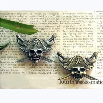 Craniu Pirat Dublu Sabia Insigna De Piept De Metal Punk Capac Pentru Cowboy Jacheta Pălării Saci Decoratiuni Broșă Pin