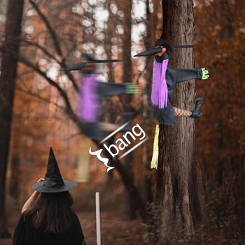 Agățat Decor De Halloween Crashing De Vrăjitoare În Copac