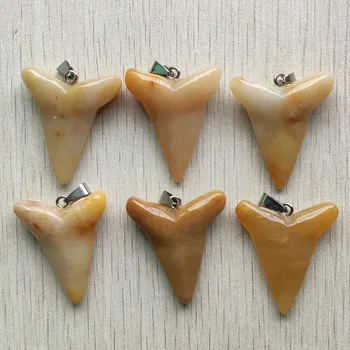 En-gros 8pcs/lot de moda naturale galben jades dinți de rechin forma de pandantive pentru a face bijuterii transport gratuit